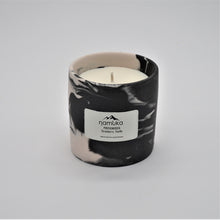 Afbeelding in Gallery-weergave laden, Porthgwidden 180ml geurkaars gemarmerd