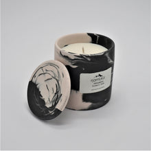 Afbeelding in Gallery-weergave laden, Porthgwidden 180ml geurkaars gemarmerd